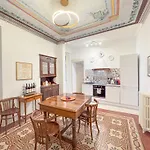 Casa Viberti, Dimora Storica Con Vista Mozzafiato Sulle Langhe