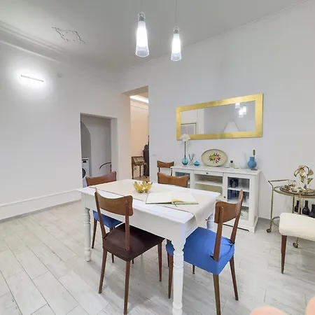 Holiday home Casa Viberti, Dimora Storica Con Vista Mozzafiato Sulle Langhe