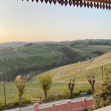 Holiday home Casa Viberti, Dimora Storica Con Vista Mozzafiato Sulle Langhe
