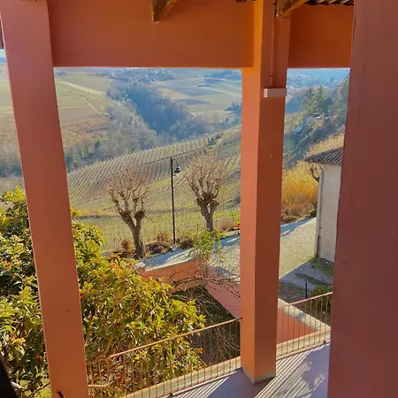 Holiday home Casa Viberti, Dimora Storica Con Vista Mozzafiato Sulle Langhe Serralunga d'Alba