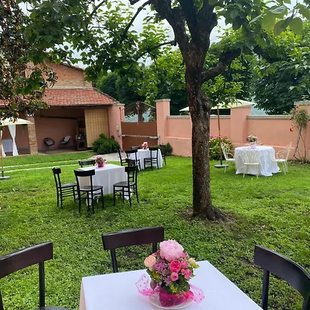 Casa Viberti, Dimora Storica Con Vista Mozzafiato Sulle Langhe *