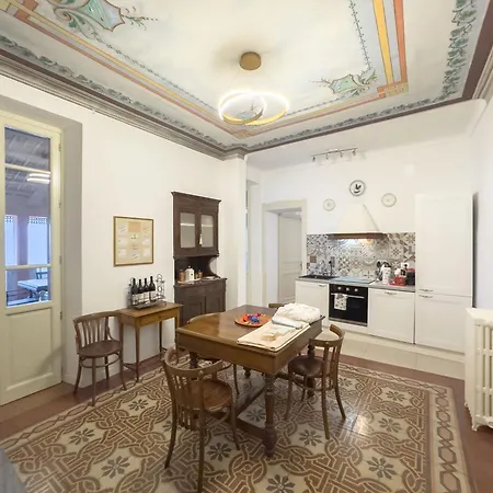 Casa Viberti, Dimora Storica Con Vista Mozzafiato Sulle Langhe *
