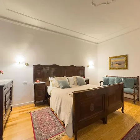 Casa Viberti, Dimora Storica Con Vista Mozzafiato Sulle Langhe Serralunga d'Alba