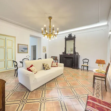 Casa Viberti, Dimora Storica Con Vista Mozzafiato Sulle Langhe *