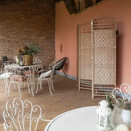 Casa Viberti, Dimora Storica Con Vista Mozzafiato Sulle Langhe