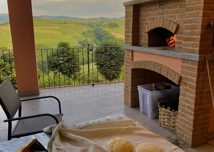 Casa Viberti, Dimora Storica Con Vista Mozzafiato Sulle Langhe