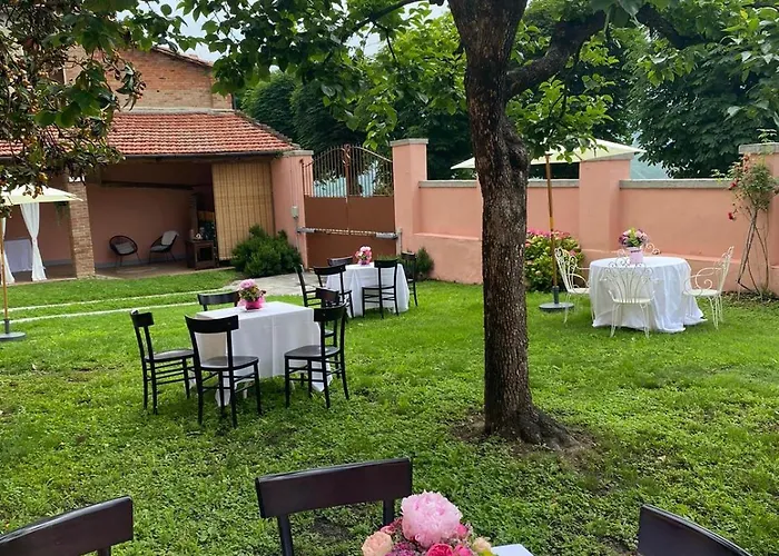 Casa Viberti, Dimora Storica Con Vista Mozzafiato Sulle Langhe *