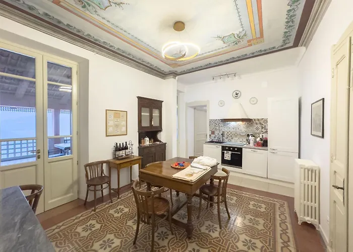 Casa Viberti, Dimora Storica Con Vista Mozzafiato Sulle Langhe *