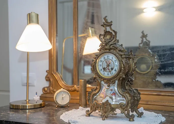 Casa Viberti, Dimora Storica Con Vista Mozzafiato Sulle Langhe Serralunga d'Alba