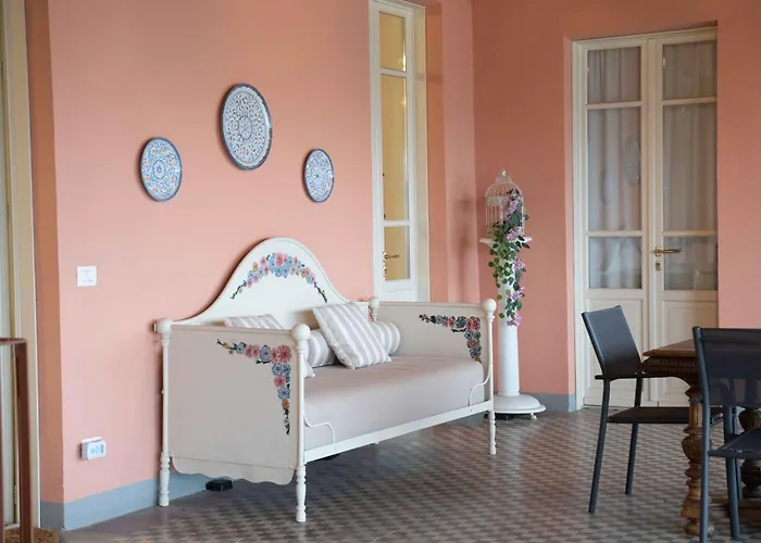 Feriehus Casa Viberti, Dimora Storica Con Vista Mozzafiato Sulle Langhe Serralunga d'Alba