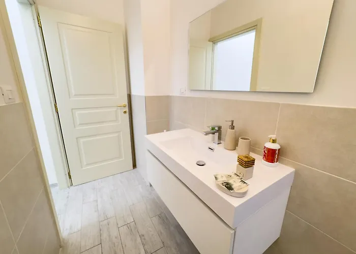 Casa Viberti, Dimora Storica Con Vista Mozzafiato Sulle Langhe * Serralunga d'Alba