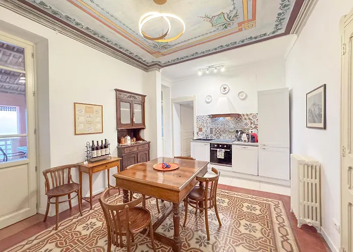 Casa Viberti, Dimora Storica Con Vista Mozzafiato Sulle Langhe